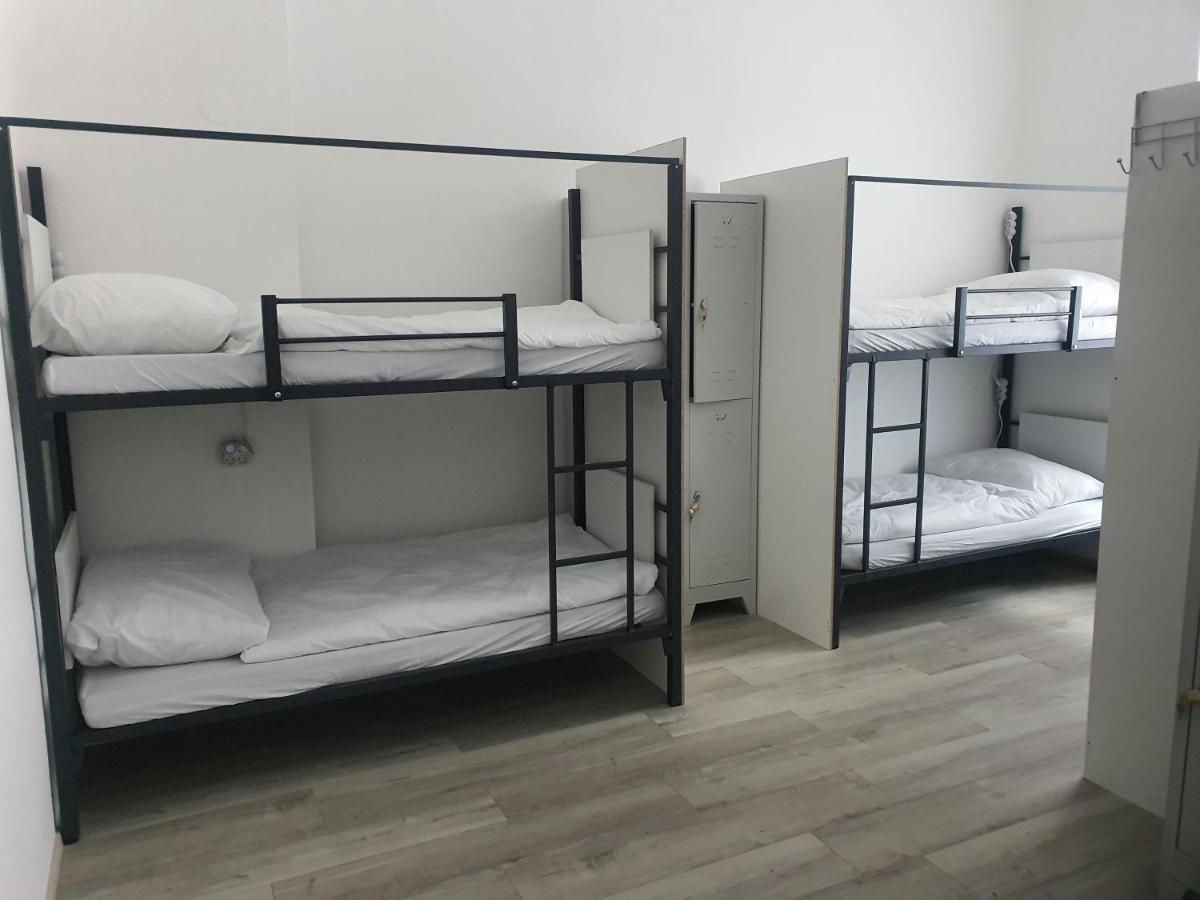 Hostel Comfort Прага Экстерьер фото